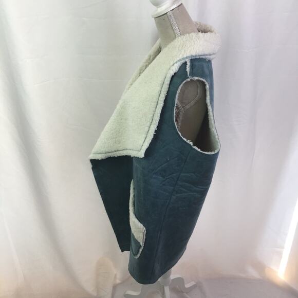 Naturals D&Co Faux Suede Sherpa Vest XS - Picture 8 of 16